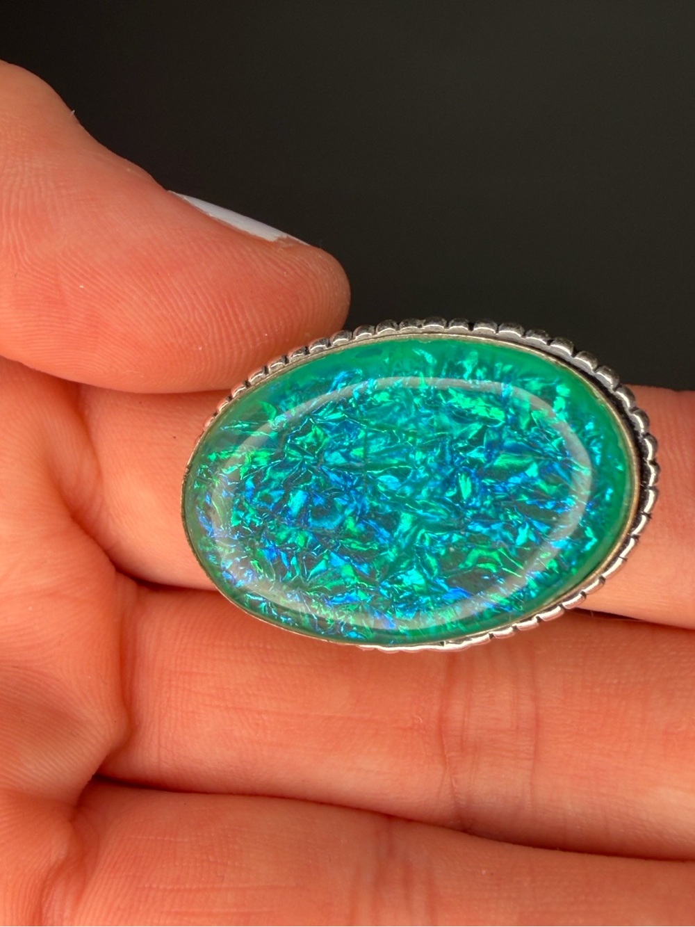 Silver Plated Ring with Emerald Green Iridescent Sz 7 - Picture 2 of 2